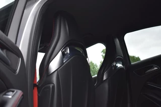 Mercedes-Benz A-Klasse Mercedes-Benz A-klasse AMG 45 4MATIC Dynamic Pakket Race H&K Memory Magno 19