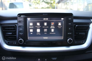 Kia Stonic Kia Stonic 1.0 T-GDi Comfortline PlusLine Navigator Trekhaak. - afbeelding nr 34