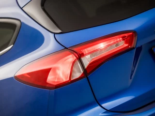 Ford Focus Automaat (DIGITAL COCKPIT, APPLE CARPLAY, STUUR/STOELVERWARMING, GETINT GLAS, TREKHAAK, CAMERA, LED KOPLAMPEN, ADAPTIVE CRUISE, KEYLESS, NIEUWE APK, NIEUWSTAAT) - afbeelding nr 28