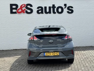 Hyundai IONIQ Hyundai IONIQ Premium EV 38 kWh Adaptive cruise control Climate control Stoel- en stuurverwarming Achterbankverwarming Snelladen - afbeelding nr 18