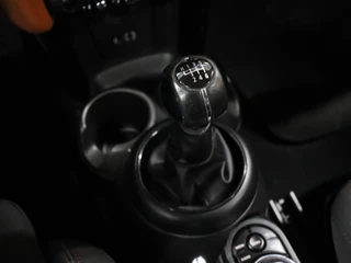 MINI Cooper MINI Cooper Mini 1.5 Business Seven [NAVIGATIE, VOL LEDER, SPORTSTOELEN, CRUISE CONTROL, AIRCO, BLUETOOTH, NIEUWSTAAT] - afbeelding nr 19