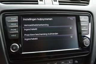 Škoda Octavia Škoda Octavia Combi 1.0 TSI DSG Greentech Pano/Camera/Leer/LED - afbeelding nr 37