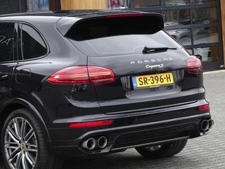 Porsche Cayenne Porsche Cayenne 3.0 S 509PK E-Hybrid / Sport Design / LED - afbeelding nr 52