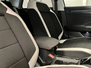 Volkswagen T-Roc Volkswagen T-Roc Sport 1.5TSi | Navigatie | LED | Climate control | ACC | - afbeelding nr 36