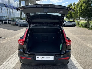 Volvo XC40 Volvo XC40 T4 Plug-In Hybrid R-Design | Trekhaak | Keyless Entry | Park. Camera | Stoelverwarming | Voorruitverwarming | - afbeelding nr 18