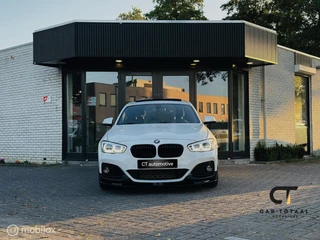 BMW 1 Serie BMW 1-serie 118i High Executive|PANO|KEYLESS|CARPLAY| - afbeelding nr 3