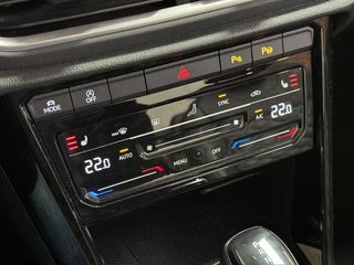 Volkswagen T-Roc Volkswagen T-Roc Cabrio 1.5 TSI R-Line Facelift | Leer | Keyless | ACC | Stoel-/Stuurverwarming | BTW - afbeelding nr 25