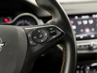 Opel Crossland X Opel Crossland X 1.2 Turbo Innovation Sport 131Pk (APPLE CARPLAY, GROOT NAVI, CLIMATE, KEYLESS, LM VELGEN, LEDER, SPORTSTOELEN, TREKHAAK, CRUISE, PARKEERSENSOREN, NIEUWE APK, NIEUWSTAAT) - afbeelding nr 19