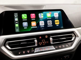 BMW 3 Serie BMW 3 Serie Touring 330e xDrive M Sport 293Pk Automaat (PANORAMADAK, M PAKKET, LASER KOPLAMPEN, MEMORY SEATS, HEAD-UP DISPLAY, HARMAN/KARDON, 360 CAMERA, ADAPTIVE CRUISE, APPLE CARPLAY, NIEUWE APK, NIEUWSTAAT) - afbeelding nr 9