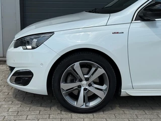 Peugeot 308 Peugeot 308 2.0 BlueHDI 150PK GT-Line Navi Pano Trekhaak Camera NW APK! - afbeelding nr 28