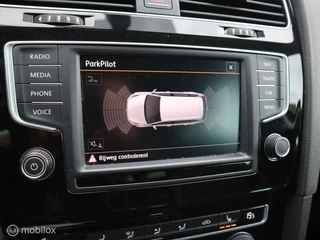 Volkswagen Golf Volkswagen Golf 1.6 TDI AUT R Line Camera PDC CarPlay 1e eigenaar - afbeelding nr 6