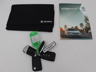 Škoda Superb Skoda Superb 1.4 TSI iV Laurin & Klement | Panoramadak |  Stoelventilatie | Leder | 360 camera | Trekhaak | Massage | Adaptive cruise | Canton Sound | Virtual Cockpit | Carplay | 19'' lichtmetalen velgen | PHEV - afbeelding nr 19