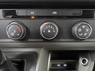 Volkswagen Crafter Volkswagen Crafter 30 2.0 TDI L3H3 177PK Highline Automaat Airco App-connect ACC Camera Trekhaak - afbeelding nr 20