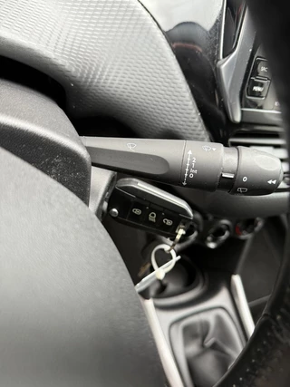 Peugeot 2008 Peugeot 2008 1.2 PureTech Blue Lion - afbeelding nr 41