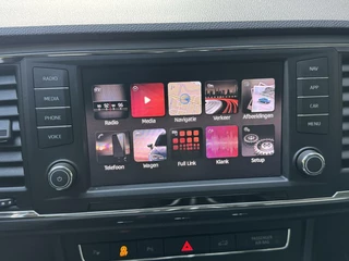 SEAT Ateca Seat Ateca 1.0 EcoTSI Limited Edition Volleer | Stoelverwarming | Apple CarPlay | Navigatiesysteem | Elektrisch bedienbare achterklep | Lichtmetalen velgen | Draadloze telefoonlader | Lane assist & Blind Spot detectie | Parkeersensoren voor en achter - afbeelding nr 23
