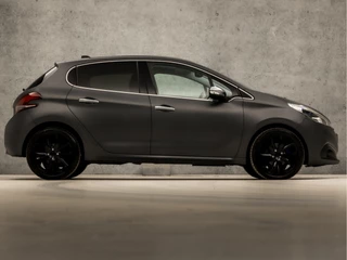 Peugeot 208 Peugeot 208 1.2 PureTech Sport (PANORAMADAK, APPLE CARPLAY, GROOT NAVI, CAMERA, CLIMATE, SPORTSTOELEN, GETINT GLAS, CRUISE, NIEUWSTAAT) - afbeelding nr 4
