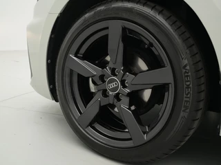 Audi A1 Sportback Audi A1 Sportback 25 TFSI 95 pk s-tronic S line edition Stoelverwarming, Optiek zwart, Navi via app 52 - afbeelding nr 12