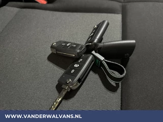 Volkswagen Crafter Volkswagen Crafter 2.0 TDI 141pk L3H3 L2H2 Euro6 Airco | Camera | Navigatie | Android Auto | Stoelverwarming Parkeersensoren, Bijrijdersbank, 3000kg trekvermogen, zilver - afbeelding nr 18