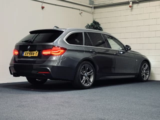BMW 3 Serie BMW 3 Serie Touring 320i Edition M-Sport | Leder | NaviProf | CarPlay - afbeelding nr 2