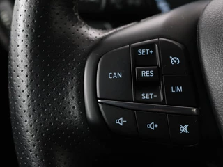 Ford Fiesta Ford Fiesta 1.0 EcoBoost ST-Line | Panoramadak |  Stoel & stuurverwarming | Carplay | Navigatie | Climate control | Cruise control | Parkeerhulp - afbeelding nr 14