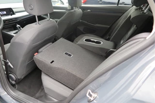 Volkswagen Golf Volkswagen Golf 1.5 TSI 96kw 130pk Style , Panorama dak , Led, Virtual cockpit ,Trekhaak uitklapbaar, PDC, Navigatie via Carplay , DAB+ , Stoelverwarming,Alcantara bekleding, etc. - afbeelding nr 62