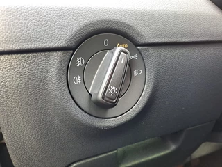Škoda Octavia Škoda Octavia Combi 1.0 TSI Greentech Style Business | Automaat | Trekhaak | Stoelverwarming | All-seasons | Cruise | - afbeelding nr 7