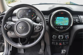 MINI Cooper MINI Cooper Mini 1.5 Chili | XENON | CARPLAY | NAVI | KEYLESS | 1e EIGENAAR | NL AUTO - afbeelding nr 6