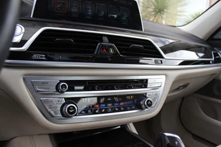 BMW 7 Serie ➡️ BMW 7-serie 750Li G12 xDrive High Executive | Origineel | Laser | Camera360 | Massage | Head-up | Bowers&Willikins | DAB | 449 pk | 20 inch | Softclose | - afbeelding nr 35