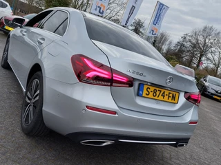 Mercedes-Benz A-Klasse 250e Plug-In Hybrid Luxury Line | Origineel NL | Navi | Apple Carplay+Android Auto | Clima | Cruise | Stoelverwarming | Pdc V+A+Assist+Camera | Privacy Glass | 17''lm - afbeelding nr 38