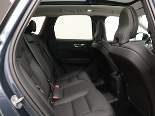 Volvo XC60 Volvo XC60 T8 PLUG-IN HYBRID LONG RANGE ULTIMATE DARK SCHUIFDAK 360GR CAM 2 - afbeelding nr 36