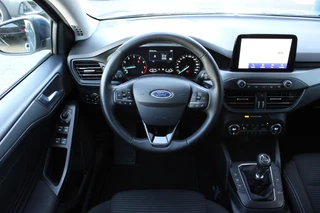 Ford Focus Ford Focus Wagon 1.0 EcoBoost Hybrid Titanium Style | Winter Pack | Camera | Navigatie | Cruise control | Privacy glass | NIEUW MODEL - afbeelding nr 17