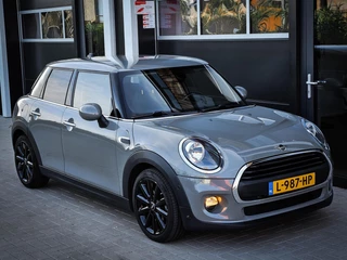 MINI One Mini Cooper One 1.5 Automaat  5-Deurs | CARPLAY | KEYLESS | CAMERA | DEALER ONDERHOUDEN - afbeelding nr 5