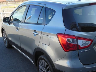 Suzuki S-Cross staat in Hoogeveen - afbeelding nr 5