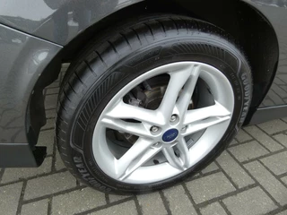 Ford Focus Ford Focus Wagon 1.0 EcoBoost 125 PK Titanium Edition | CLIMA | WINTER PAKKET | 69000 KM!!! - afbeelding nr 22