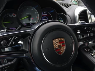 Porsche Cayenne Porsche Cayenne 3.0 S 509PK E-Hybrid / Sport Design / LED - afbeelding nr 30