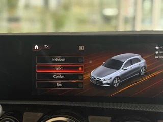 Mercedes-Benz A-Klasse Mercedes-Benz A-klasse 180 AMG NIGHT Panodak|Memory|Sfeer|Dealer Onderhouden - afbeelding nr 24