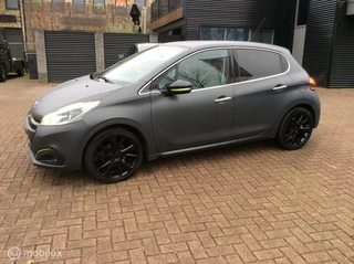 Peugeot 208 Peugeot 208 1.2 PureTech Première 17