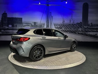 BMW 1 Serie BMW 1-serie 118i M-Sport *Carplay*Camera* - afbeelding nr 13