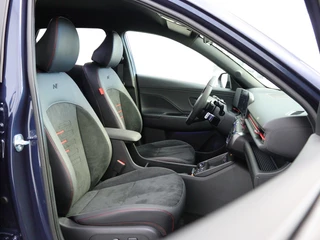 Hyundai Kona Hyundai Kona Electric Premium 65.4 kWh | 360 graden camera | Alcantara | Navigatie | - afbeelding nr 19
