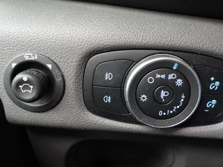 Ford Transit Ford Transit 310 2.0 TDCI L2H2 Trend  Airco Bluetooth Camera Cruise Control Navigatie - afbeelding nr 10