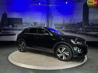 Volkswagen T-Roc Volkswagen T-ROC 1.5 TSI R-Line Business *Keyless*Elec.achterklep*Camera*Winterpack* - afbeelding nr 1