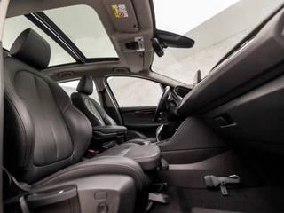 BMW 2 Serie BMW 2 Serie Gran Tourer 220i Executive Sportline 192Pk Automaat (PANORAMADAK, GROOT NAVI, HEAD-UP DISPLAY, LEDEREN SPORTSTOELEN, SFEERVERLICHTING, LED KOPLAMPEN, ELEK ACHTERKLEP, NIEUWSTAAT) - afbeelding nr 8