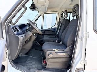Iveco Daily Iveco Daily 35S16 2.3 Automaat Dubbele Cabine Trekhaak 3.5t Climate Control 7 Zitplaatsen Standkachel DC - afbeelding nr 6
