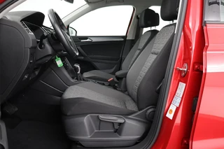 Volkswagen Tiguan Volkswagen Tiguan 1.4 TSI eHybrid Life | Stoel & stuurverwarming |  Carplay | Adaptive cruise | Full LED | Navigatie | Parkeerhulp | Active Info Display - afbeelding nr 4