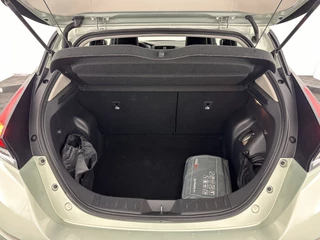 Nissan Leaf Aut. *ADAPTIVE-CRUISE | DIGI-COCKPIT | TOP-VIEW | BLINDSPOT | KEYLESS | DAB+ | LANE-ASSIST | HEATED-SEATS | ECC | PDC | COMFORT-SEATS | 17