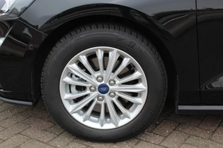 Ford Focus Ford Focus Wagon 1.0-125pk EcoBoost Mild-hybrid Titanium. Mooie, ruime, luxe en comfortabele Ford Focus wagon ! Volautm. airco dual, camera, stoel-, stuur- en voorraamverw., easy entry/easy go, cruise control, Isofix, side- en lane assist, parkeersensoren v+a, LM wielen etc. - afbeelding nr 41