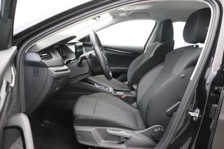 Škoda Octavia Škoda Octavia 1.0 e-TSI Hybrid Business Edition Automaat - afbeelding nr 3