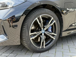 BMW 3 Serie BMW 3-serie Touring 330e xDrive M Sport Sportstoelen Panodak Harman Kardon Leer HUD Memory LED - afbeelding nr 5