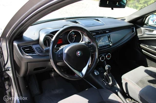 Alfa Romeo Giulietta Alfa Romeo Giulietta 1.4 T Sprint AUTOMAAT NAVI LMV SUEDE - afbeelding nr 7