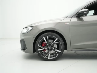 Audi A1 Sportback Audi A1 Sportback 40 TFSI 200pk S-Tronic Edition one S-Line Navigatie Stoelverwarming Bang & Olufsen Keyless 52 - afbeelding nr 13